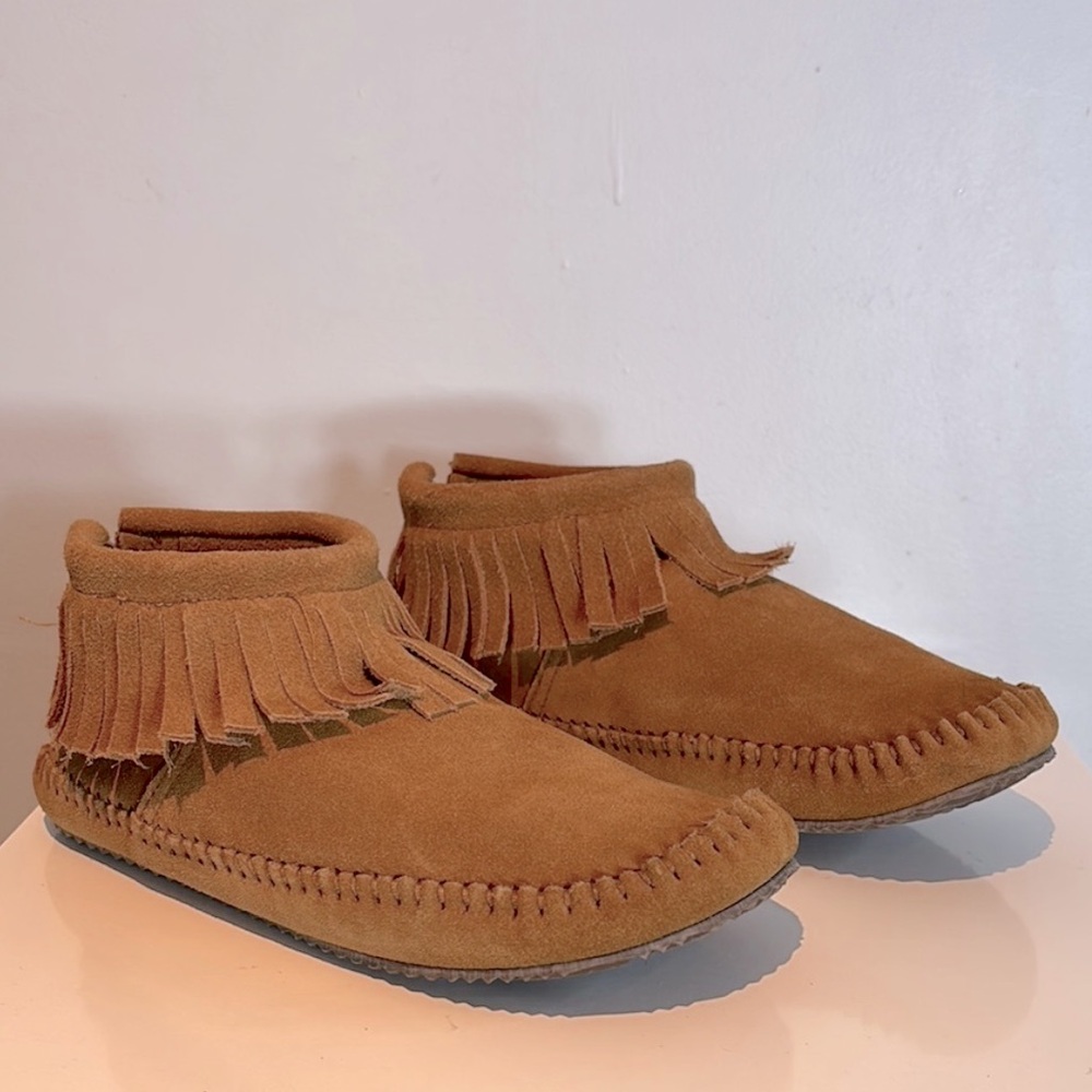Fringed Tan Moccasins for Women